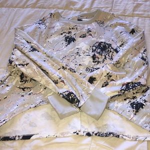 Gym shark cropped sweater